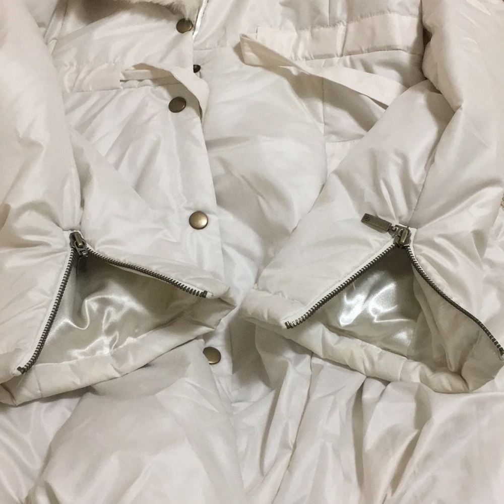 Gently Worn Bcbgeneration Lightweight Puff Coat - image 3